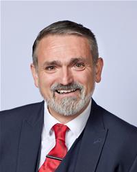 Profile image for Councillor Darren Ennis