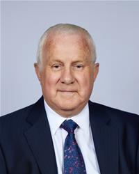 Profile image for Councillor Derick Cross